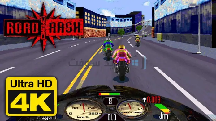 ينزلق متسابق دراجات نارية خارج المسار، مما يعرض مشهد تصادم درامي مع تطاير الغبار والحطام.