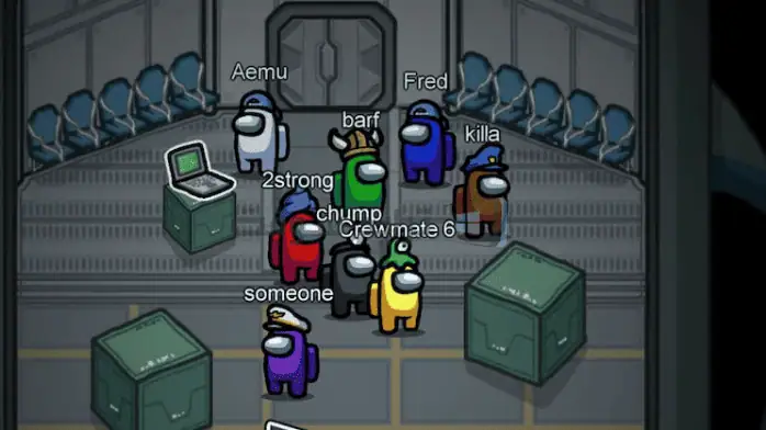 لقطة شاشة للعبة Among Us على الكمبيوتر الشخصي، تظهر زملاء طاقم ملونين في بيئة سفينة فضائية مع مهام وتفاعلات مختلفة.