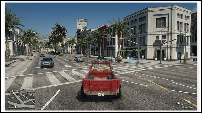 صورة لإعداد جهاز كمبيوتر للألعاب يضم أحدث لعبة GTA 8، مع عرض تصميم أنيق ورسومات نابضة بالحياة على الشاشة.