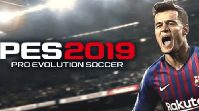 . شعار PES 2019 يضم كرة قدم منمقة وعنوان اللعبة بأحرف عريضة على خلفية ديناميكية.