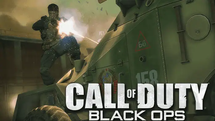 فن الغلاف تحميل لعبة Call of Duty Black Ops 1 يظهر جنودًا في قتال مع خلفية مظلمة ومكثفة.