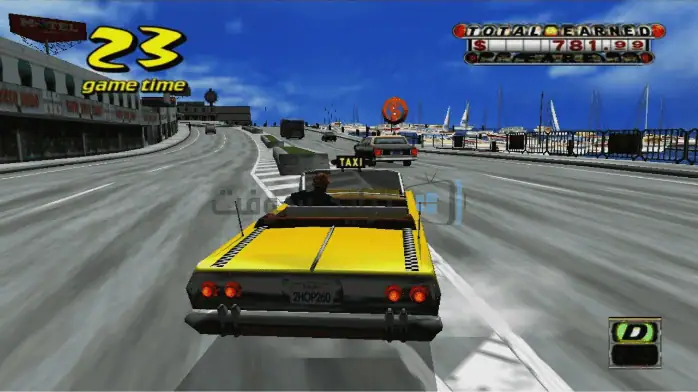 3لقطة شاشة لواجهة لعبة Crazy Taxi على الكمبيوتر الشخصي، تعرض رسومات نابضة بالحياة وسيارة أجرة تقود عبر مشهد المدينة.