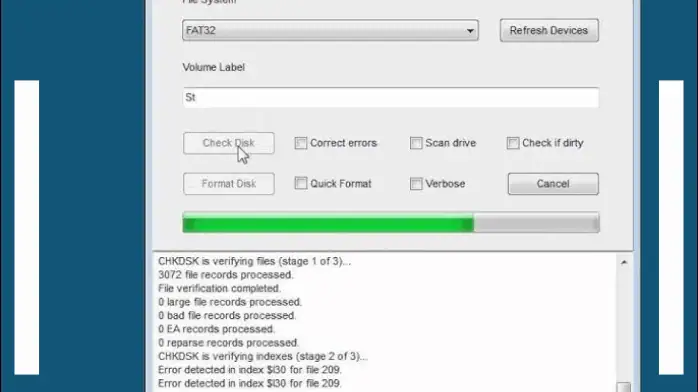 تظهر واجهة أداة تنسيق تخزين قرص USB من HP على شاشة الكمبيوتر، مع عرض خيارات تنسيق محركات أقراص USB.