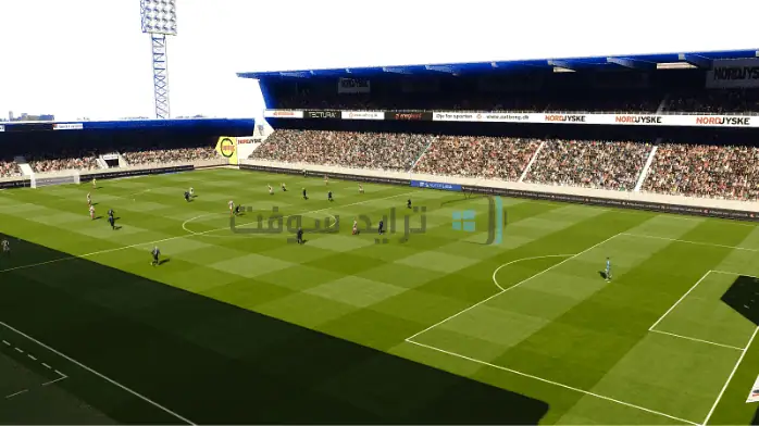 غلاف لعبة Pro Evolution Soccer 2021 يتميز بحركة كرة قدم ديناميكية ورسومات نابضة بالحياة لمستخدمي الكمبيوتر الشخصي.