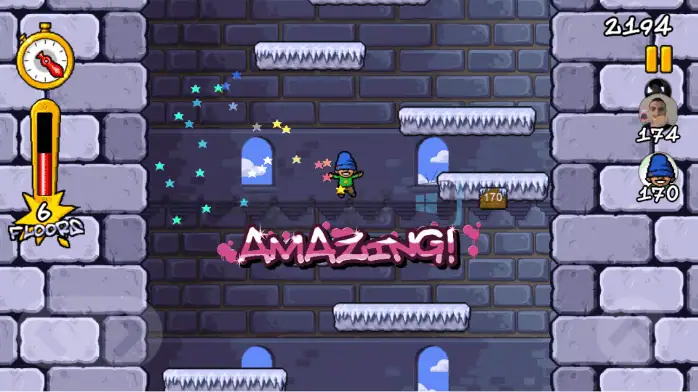 تحميل لعبة النطاط Icy Tower برج جليدي مستقبلي مع هياكل جليدية متلألئة وسماء زرقاء ساطعة في الخلفية، يعرض منظرًا شتويًا